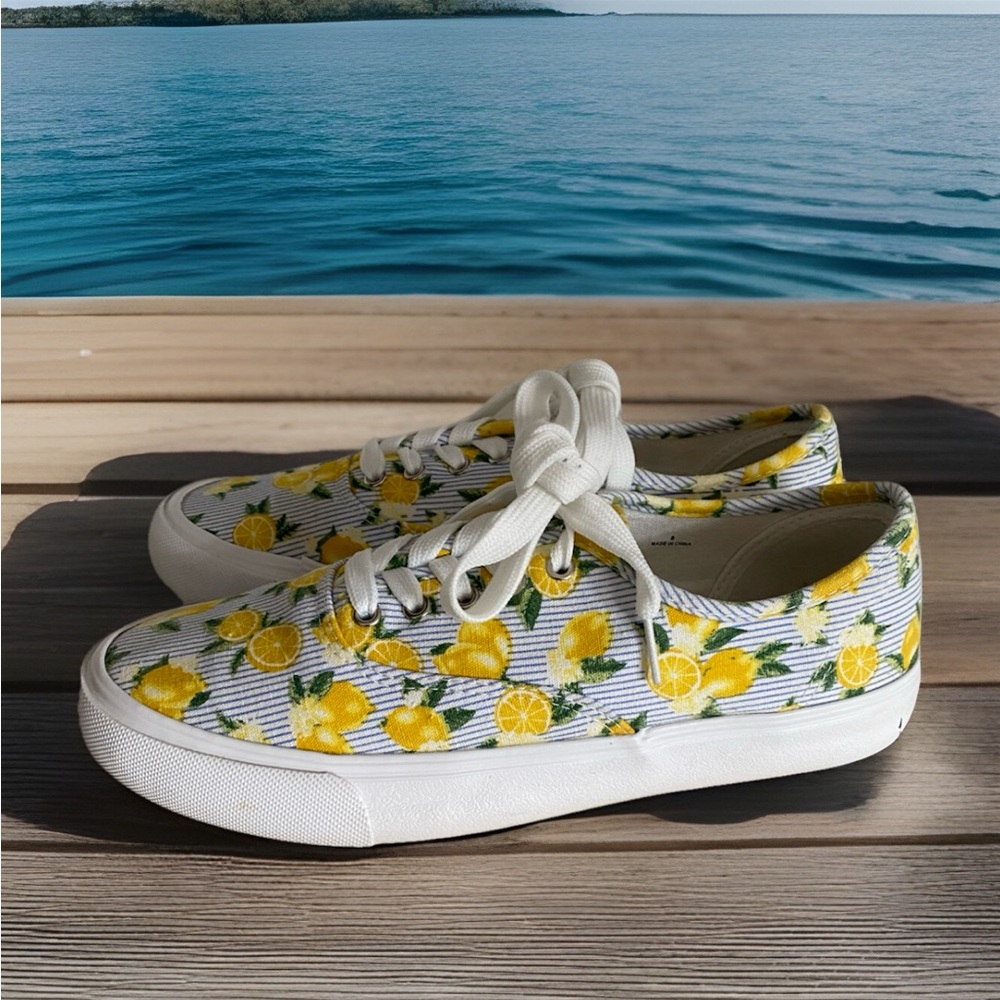 Cushion Walk By Avon Lemon & Blue Striped Casual Canvas Shoes Women's Size 8